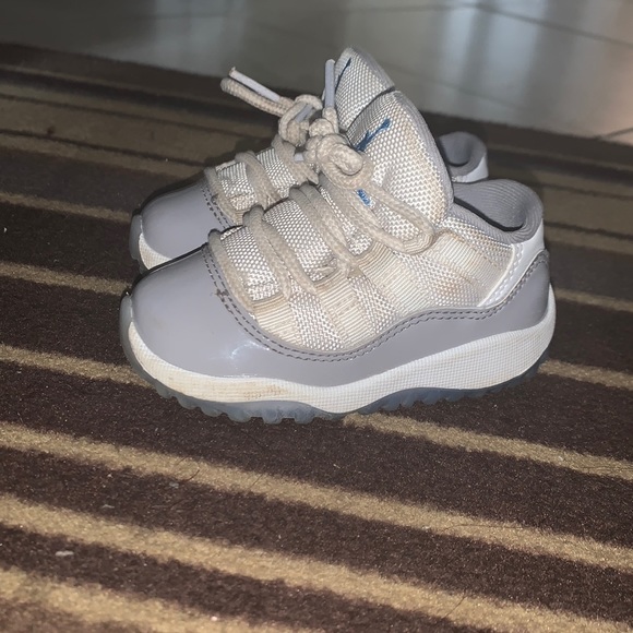 Worn a couple times - Picture 2 of 5